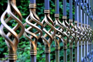 The Top 6 Benefits of Installing a Black Aluminum Fence
