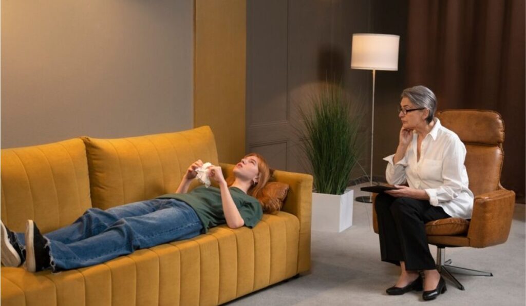 INVITING LIVING SPACES