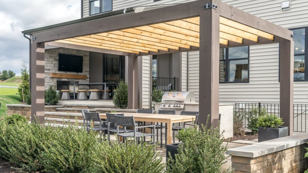 How to Incorporate Smart Technology into Your Chicago Outdoor Decor