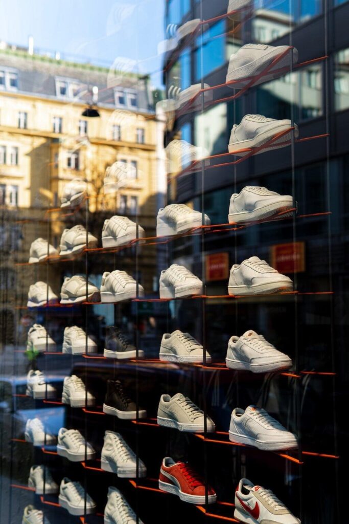 6 Key Considerations When Shopping for White Running Sneakers Online